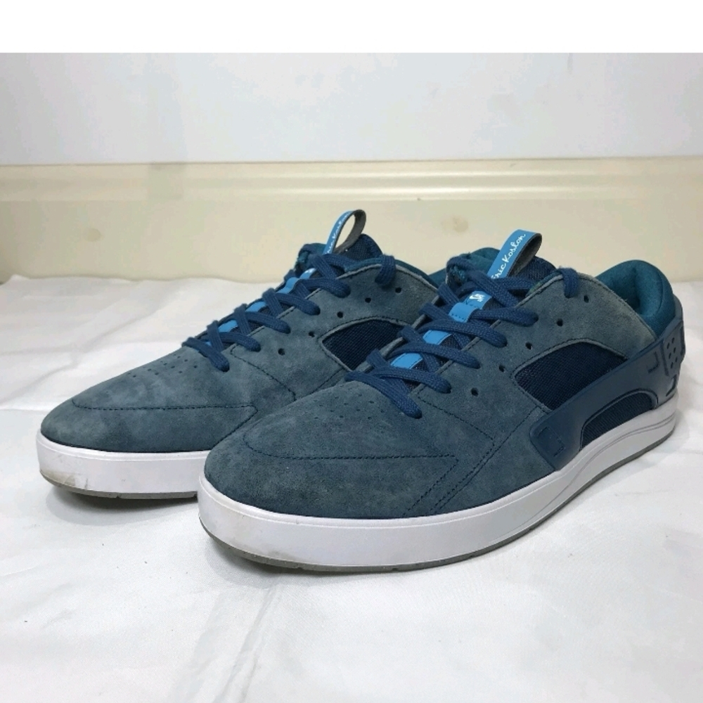 Nike Men's Blue and Dark Blue Sneakers